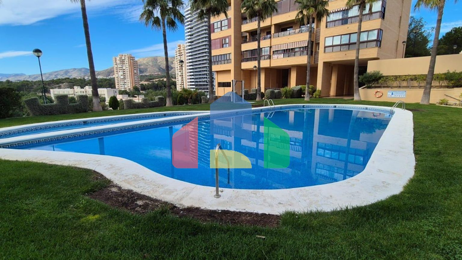 Ваш идеальный уголок в небе Бенидорма!