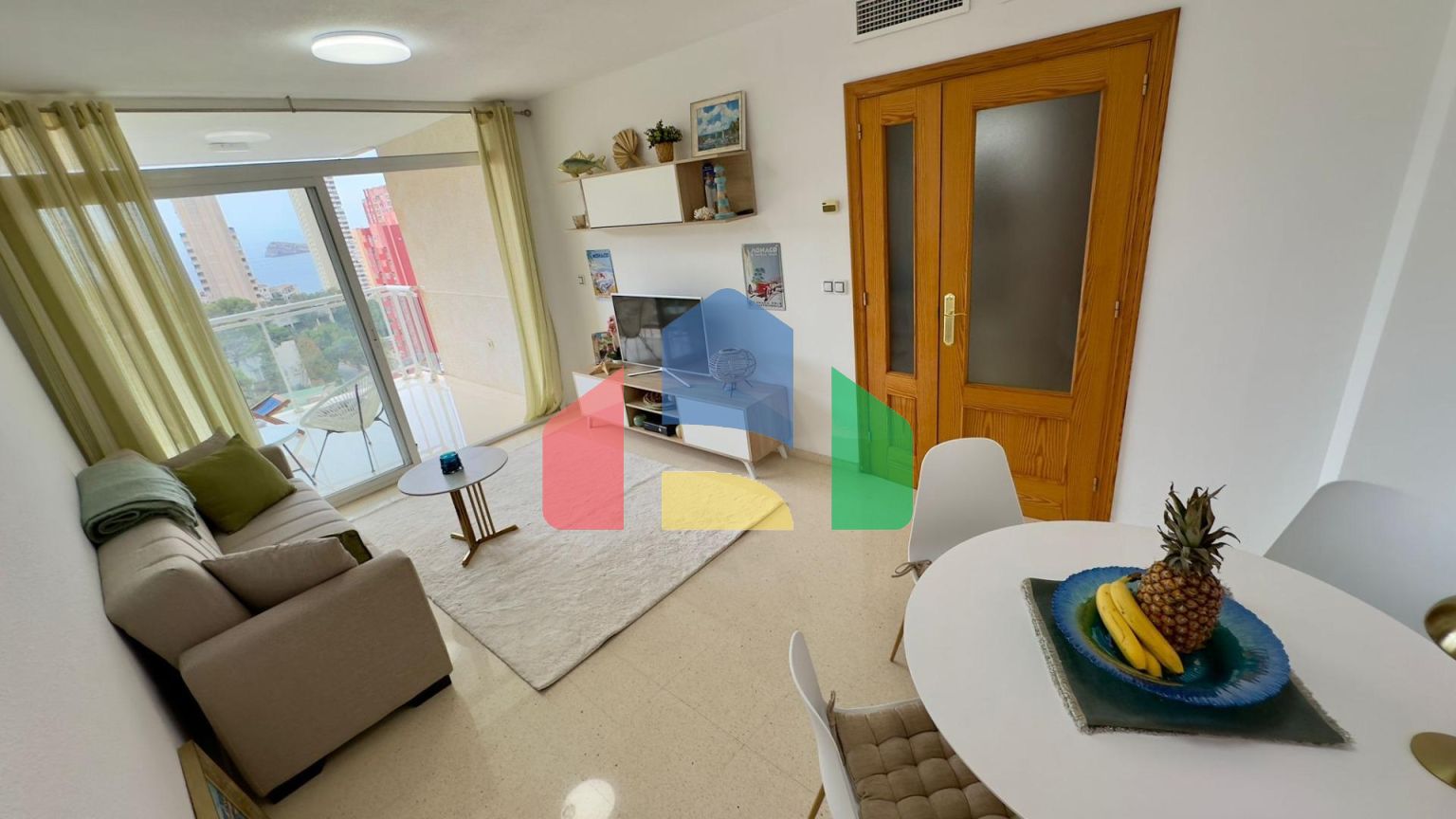 «Впечатляющая квартира на 18 этаже с панорамным видом на море в Бенидорме»