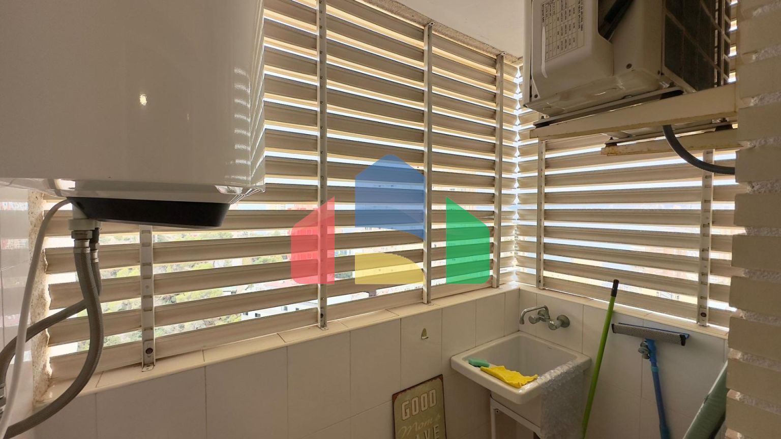 «Впечатляющая квартира на 18 этаже с панорамным видом на море в Бенидорме»