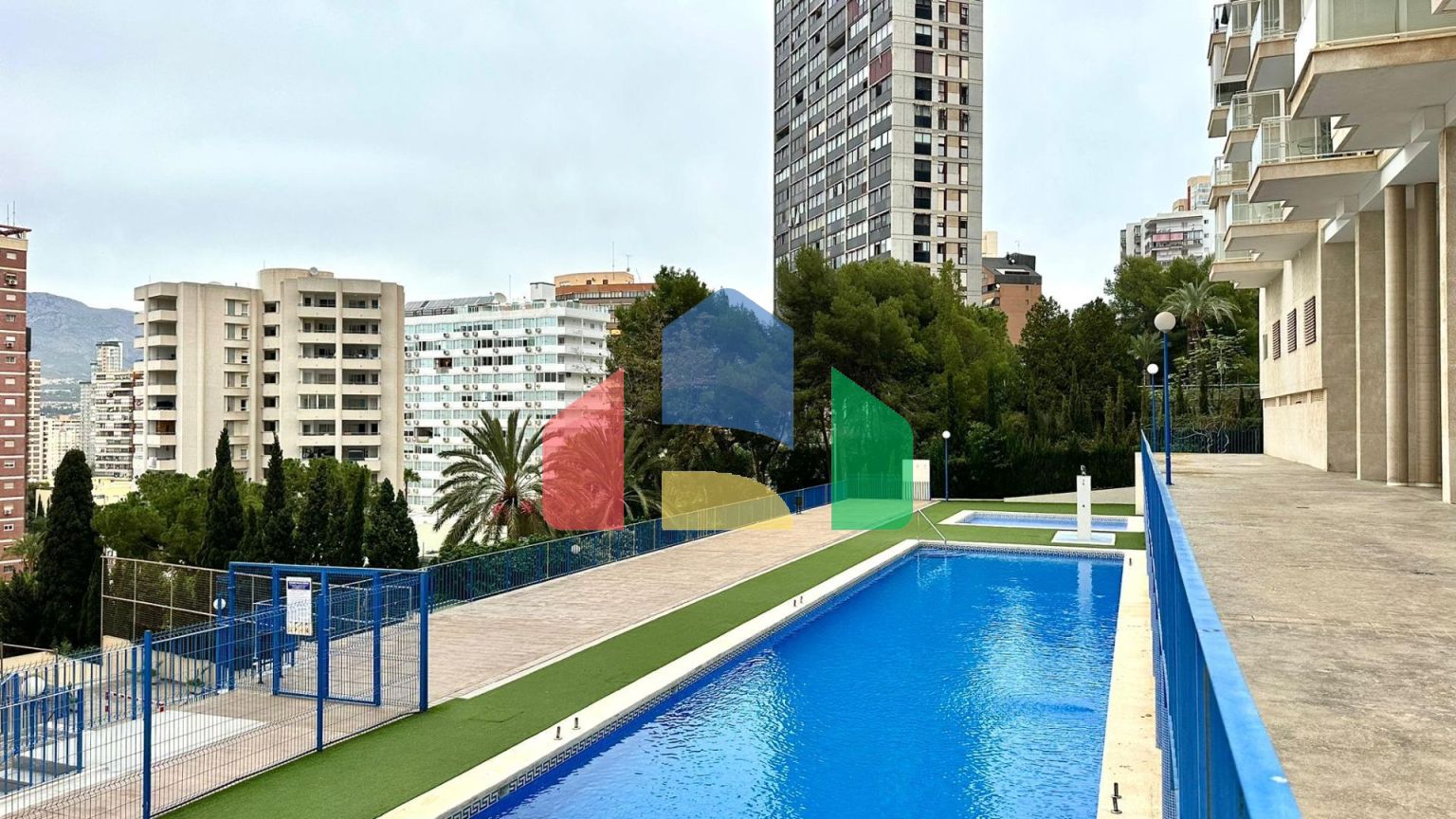 «Впечатляющая квартира на 18 этаже с панорамным видом на море в Бенидорме»