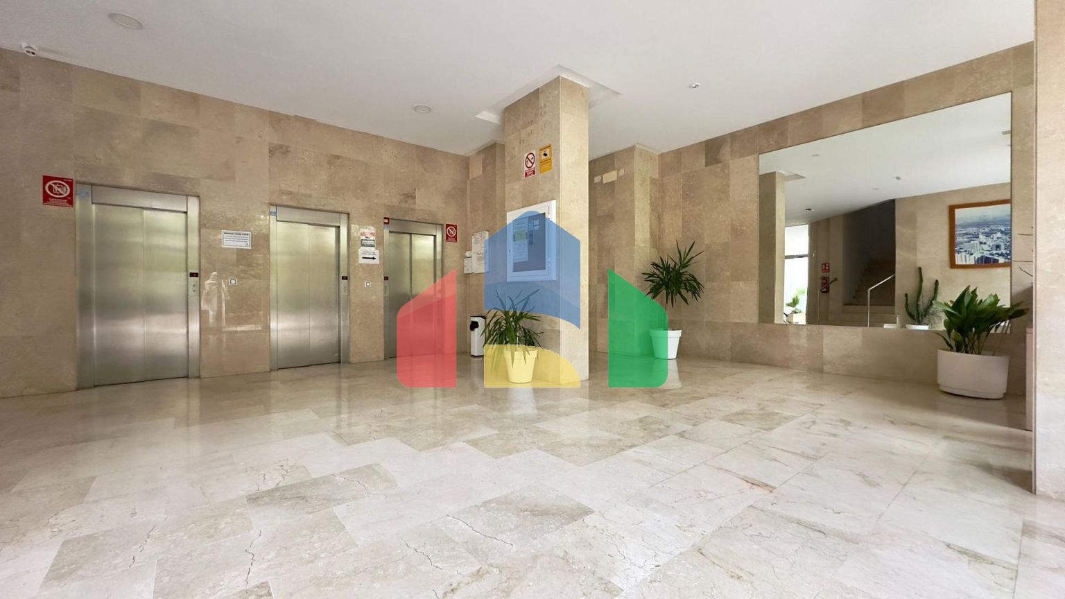 «Впечатляющая квартира на 18 этаже с панорамным видом на море в Бенидорме»