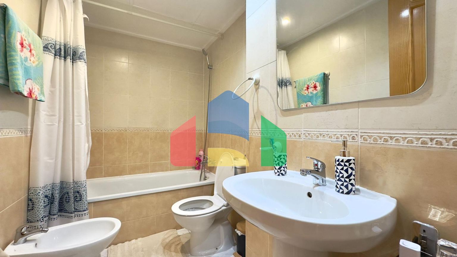 «Впечатляющая квартира на 18 этаже с панорамным видом на море в Бенидорме»