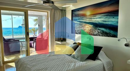 Эксклюзивная Реновированная Квартира на Первой Линии Пляжа в Бенидорме ️