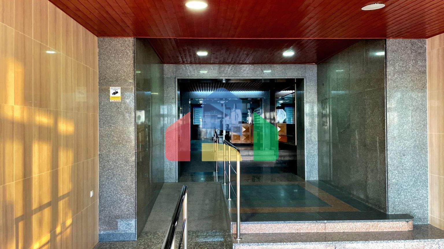 Эксклюзивная Реновированная Квартира на Первой Линии Пляжа в Бенидорме ️