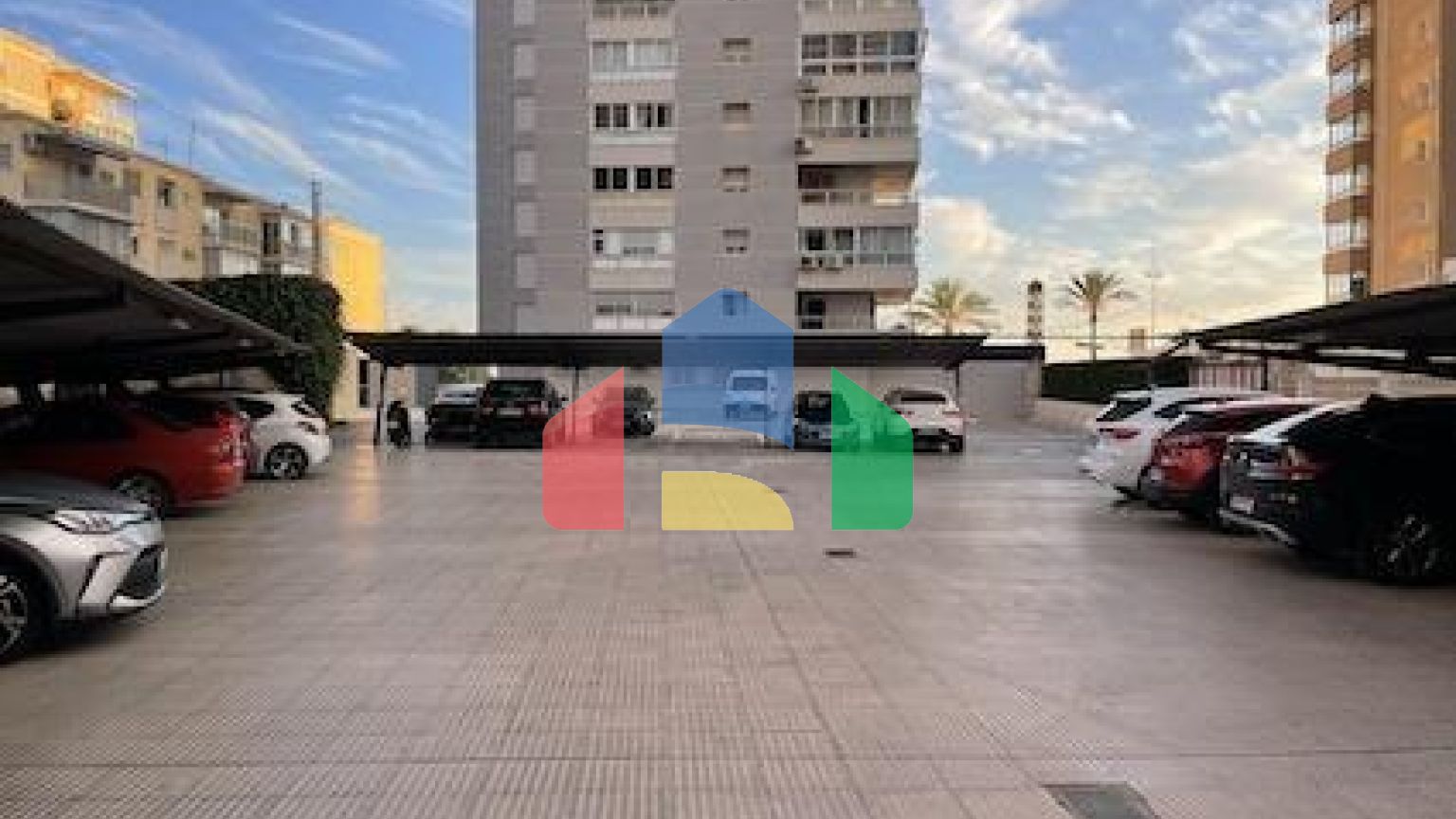 Эксклюзивная Реновированная Квартира на Первой Линии Пляжа в Бенидорме ️