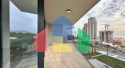 СОВЕРШЕННО НОВЫЙ ДИЗАЙН КВАРТИРЫ С ВИДОМ НА МОРЕ НА ПЛЯЖЕ ПОНИЕНТЕ, БЕНИДОРМ