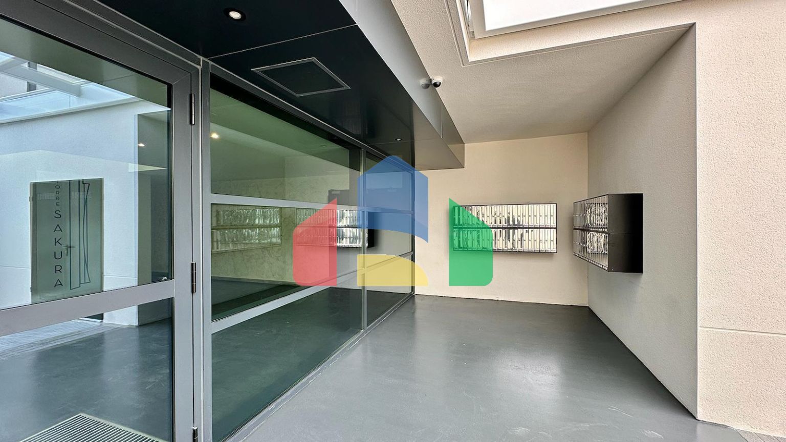 СОВЕРШЕННО НОВЫЙ ДИЗАЙН КВАРТИРЫ С ВИДОМ НА МОРЕ НА ПЛЯЖЕ ПОНИЕНТЕ, БЕНИДОРМ