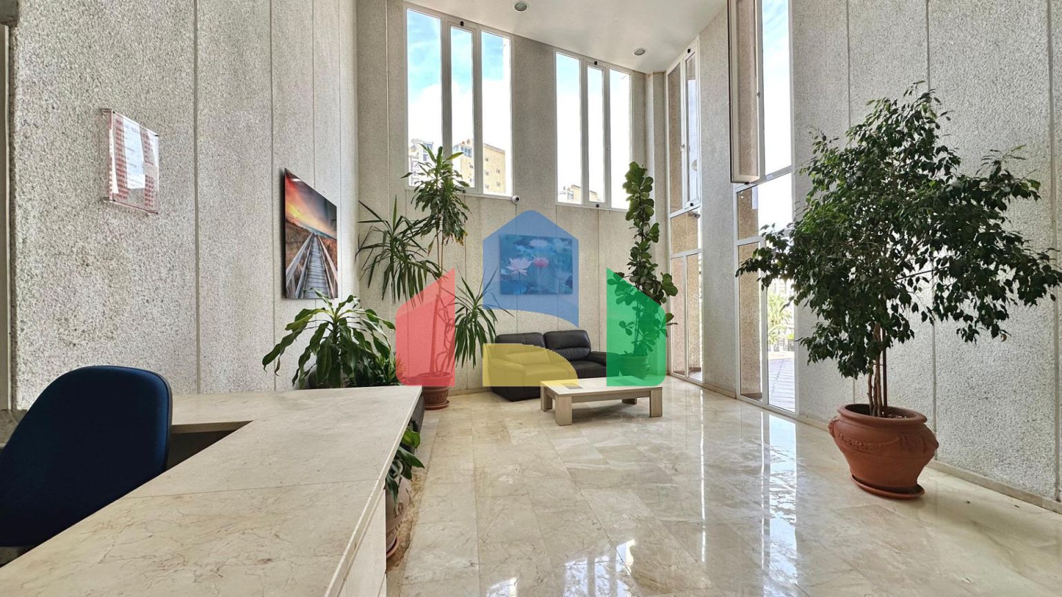 Эксклюзивное инвестиционное предложение в Бенидорме-В продаже 3 квартиры в одном доме