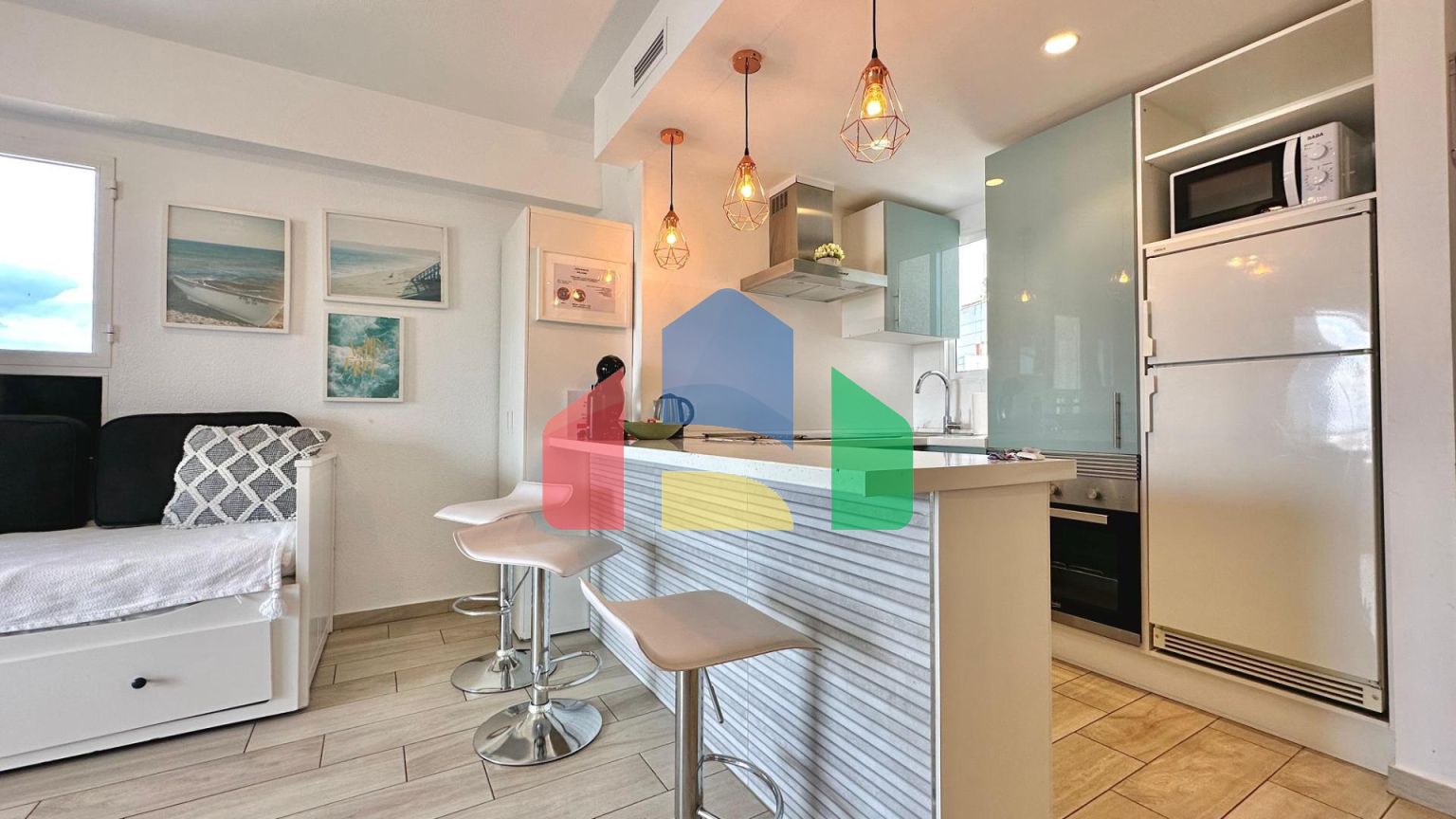 Эксклюзивное инвестиционное предложение в Бенидорме-В продаже 3 квартиры в одном доме