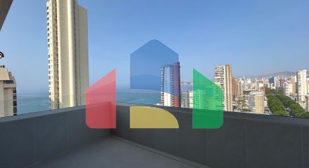 Новая роскошная квартира на пляже Леванте с панорамным видом на море