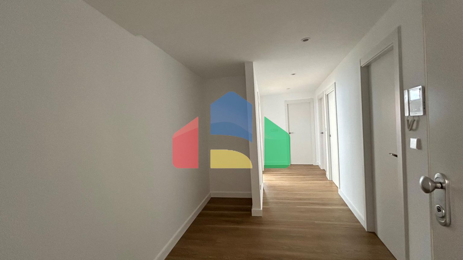 Новая роскошная квартира на пляже Леванте с панорамным видом на море