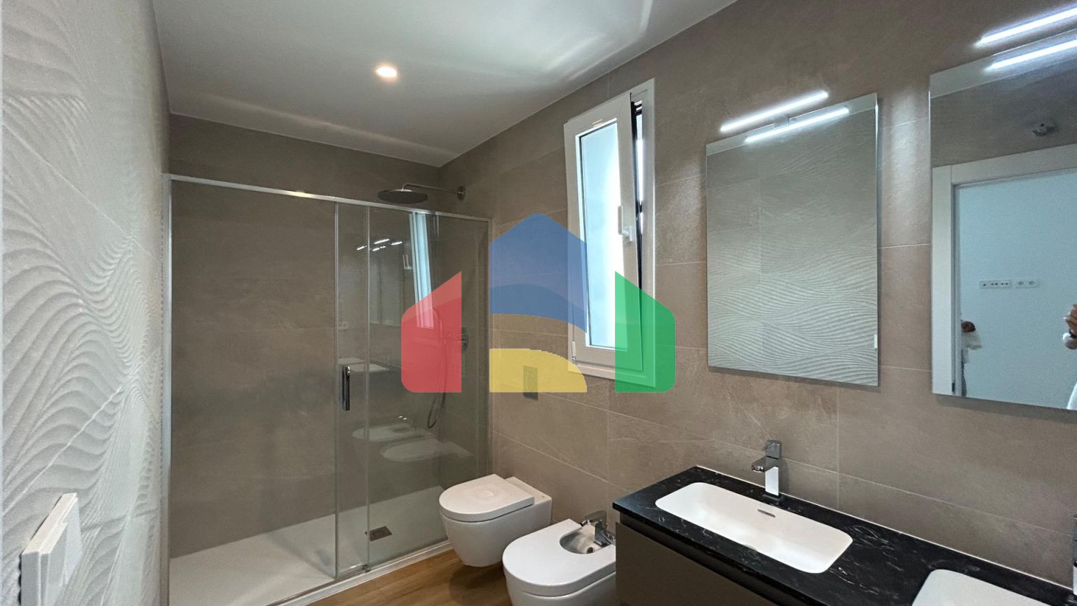 Новая роскошная квартира на пляже Леванте с панорамным видом на море