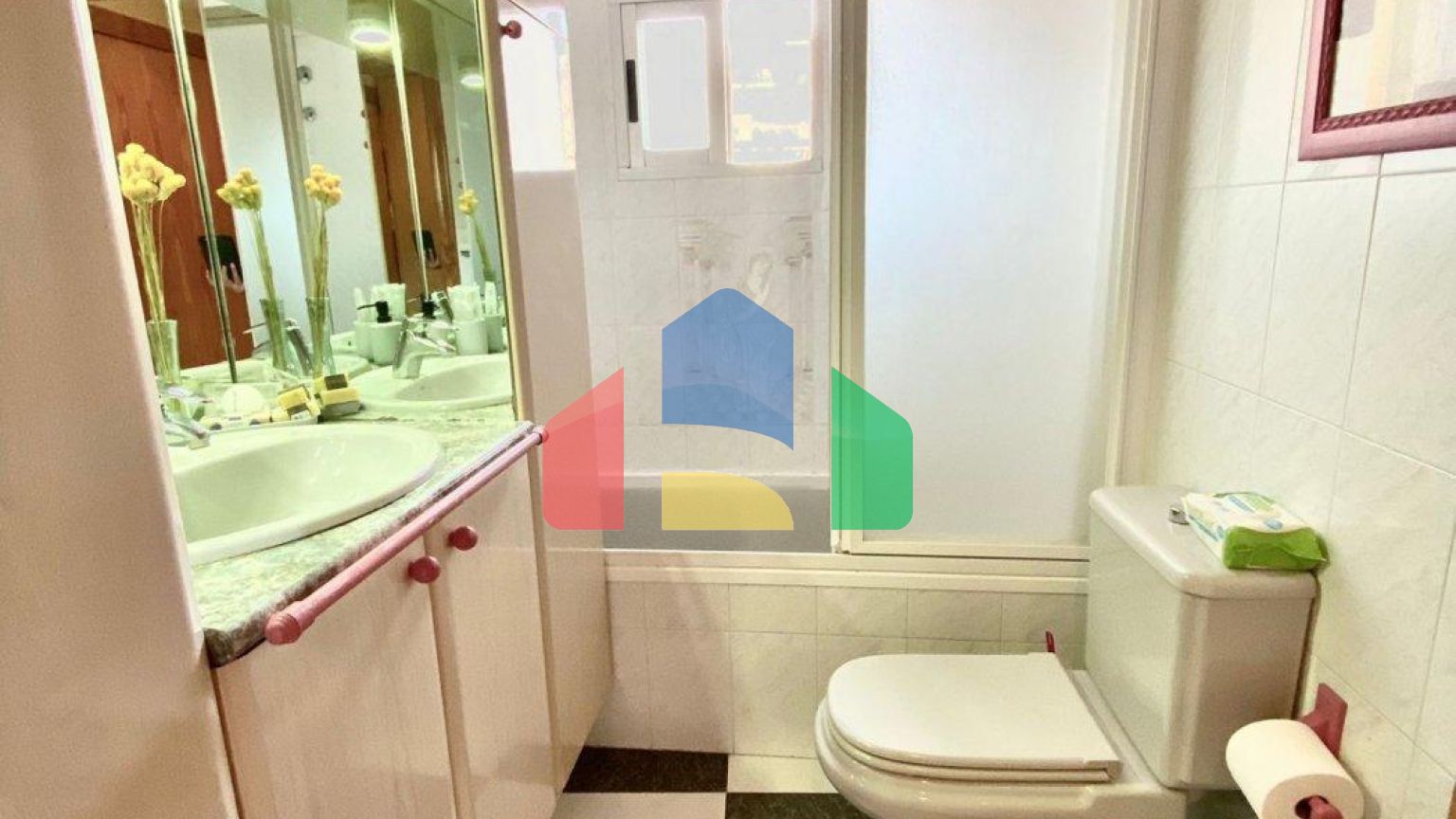 ДВУХКОМНАТНАЯ КВАРТИРА  В БЕНИДОРМЕ В 50 М ОТ МОРЯ