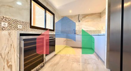 Роскошные апартаменты в знаковом здании Coblanca 40 с видом на море