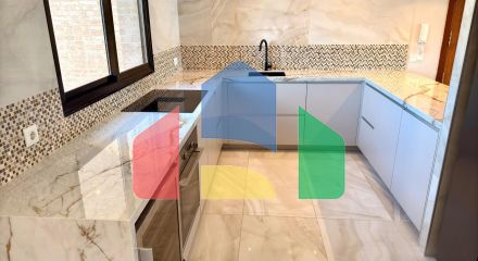 Роскошные апартаменты в знаковом здании Coblanca 40 с видом на море