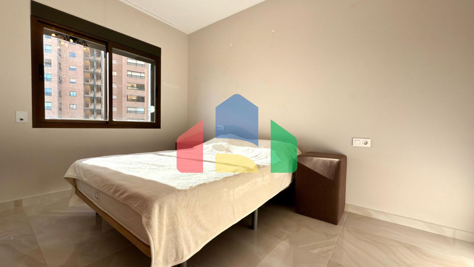 Роскошные апартаменты в знаковом здании Coblanca 40 с видом на море