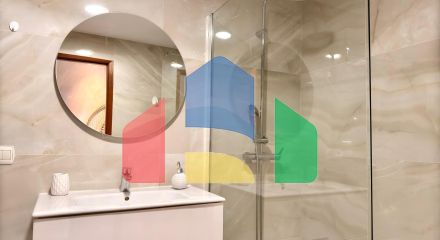 Роскошные апартаменты в знаковом здании Coblanca 40 с видом на море