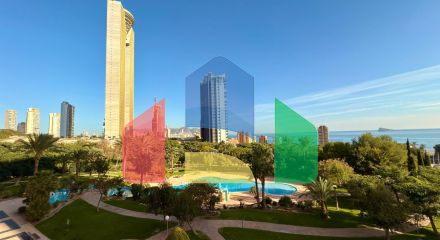 Роскошные апартаменты в знаковом здании Coblanca 40 с видом на море