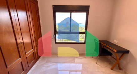 Роскошные апартаменты в знаковом здании Coblanca 40 с видом на море