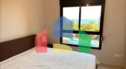 Роскошные апартаменты в знаковом здании Coblanca 40 с видом на море