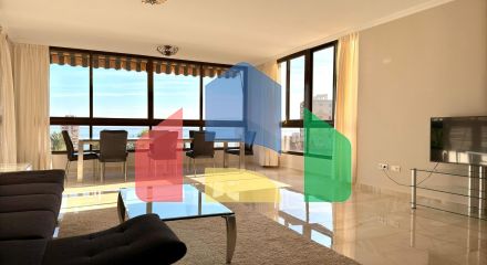 Роскошные апартаменты в знаковом здании Coblanca 40 с видом на море