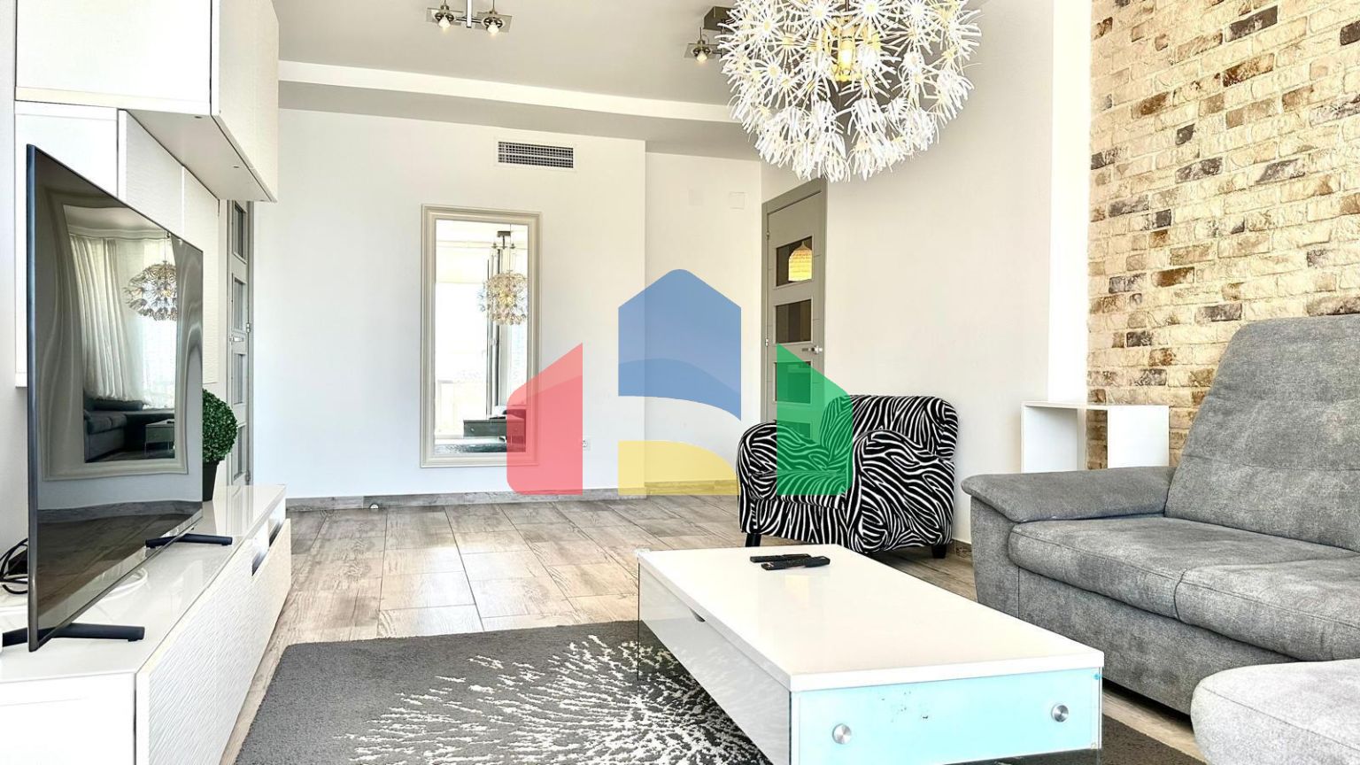 Kвартира на 24 этаже в районе Плая-Поньенте