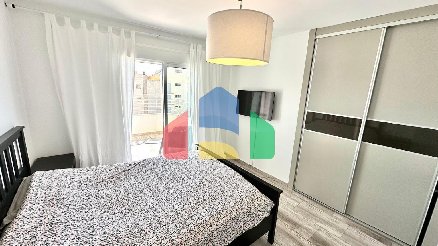 Kвартира на 24 этаже в районе Плая-Поньенте