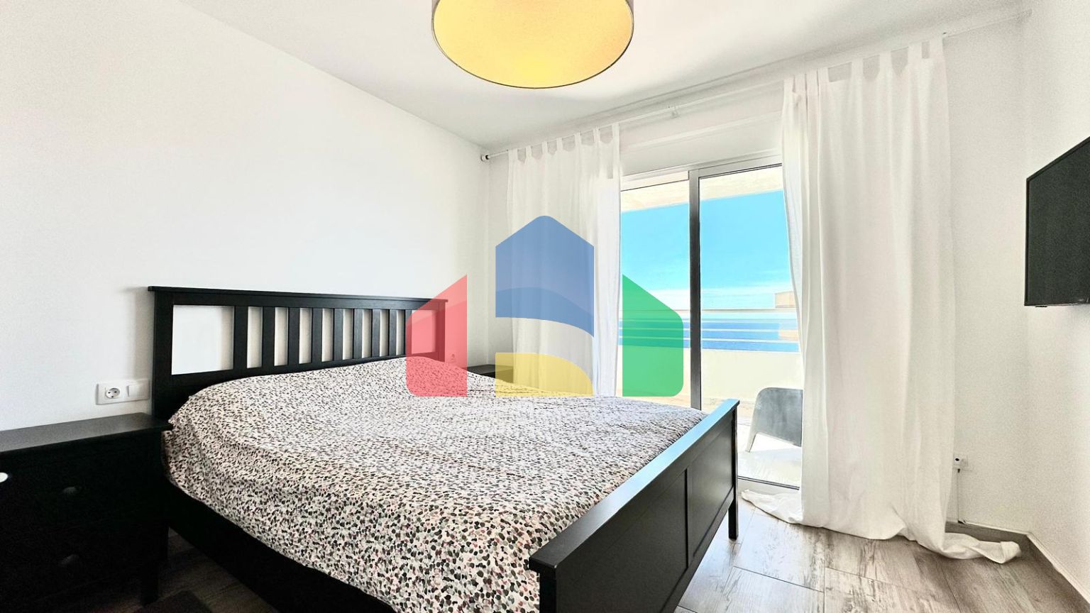 Kвартира на 24 этаже в районе Плая-Поньенте