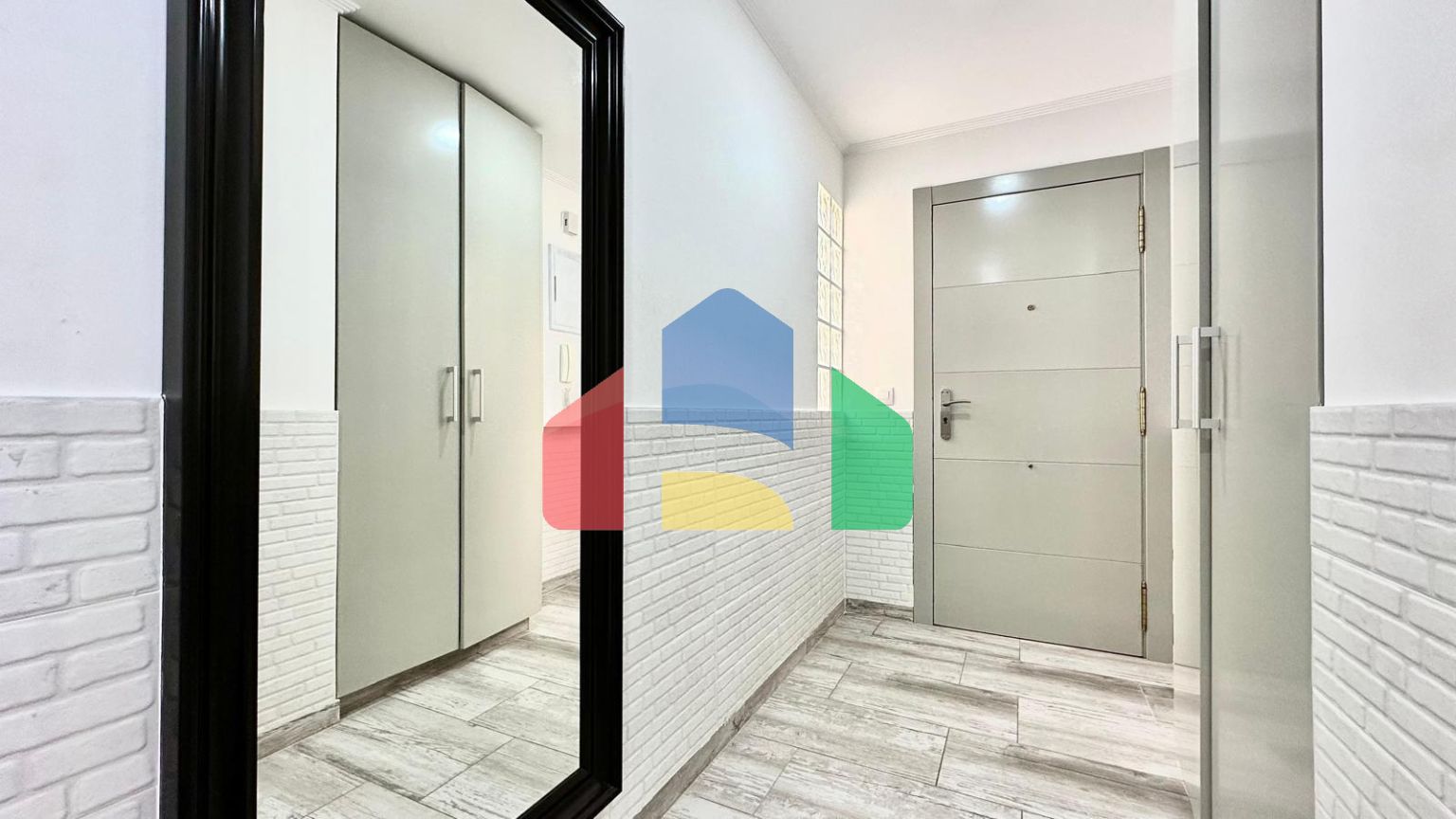 Kвартира на 24 этаже в районе Плая-Поньенте