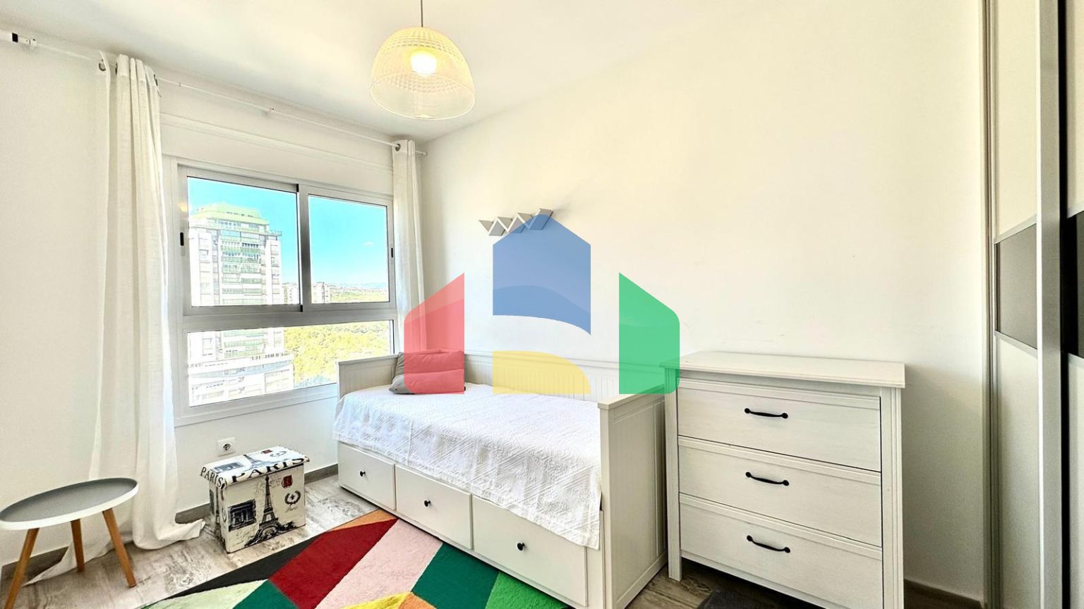 Kвартира на 24 этаже в районе Плая-Поньенте