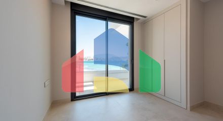 Двухуровневая квартира на первой линии пляжа Пониенте