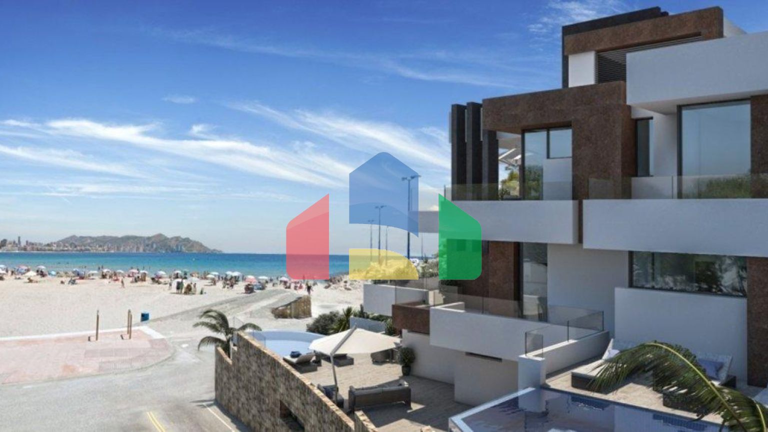 Двухуровневая квартира на первой линии пляжа Пониенте