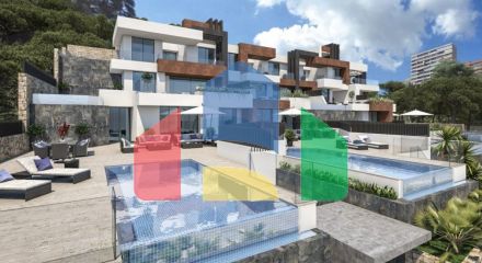 Двухуровневая квартира на первой линии пляжа Пониенте