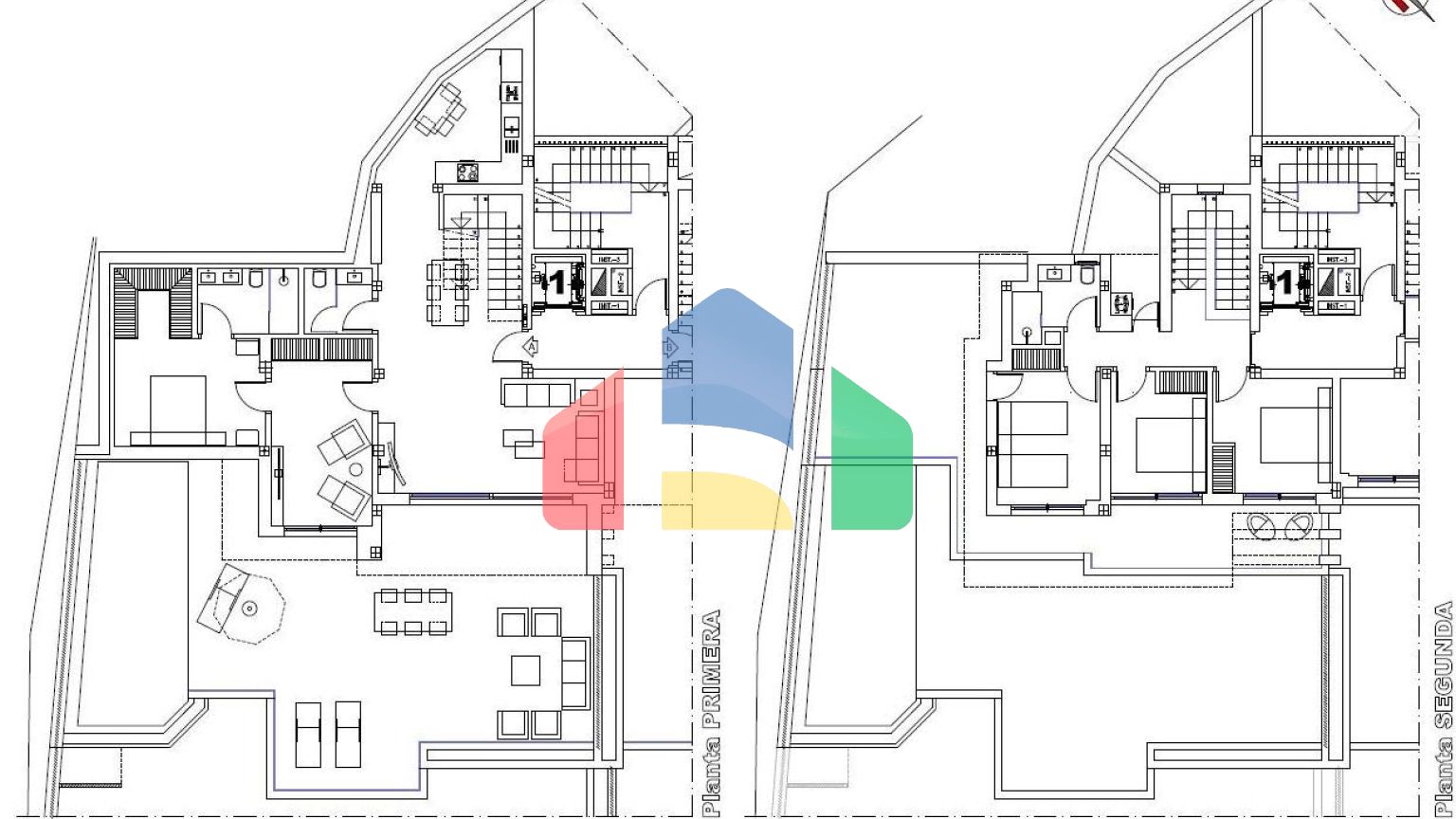 Двухуровневая квартира на первой линии пляжа Пониенте