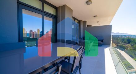 Широкая квартира с 2 спальнями в комплексе Eagle Tower