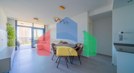 Широкая квартира с 2 спальнями в комплексе Eagle Tower
