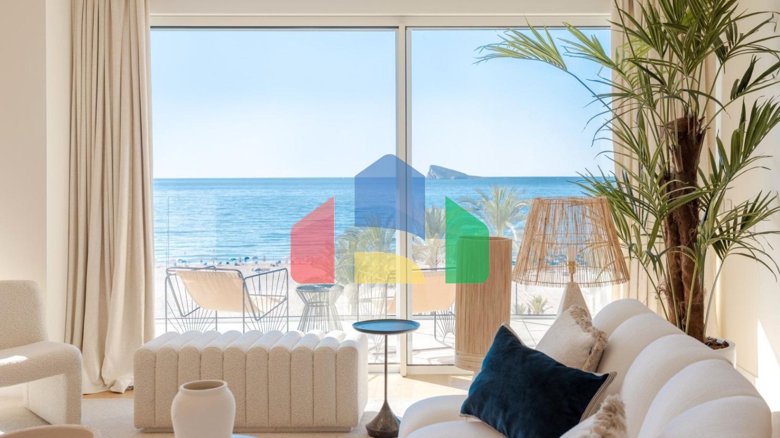 Последние роскошные апартаменты на первой линии Плайя де Пониенте