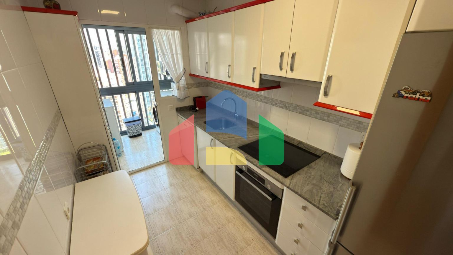 Квартира на 18 этаже с потрясающим видом на море, всего в 650 м от пляжа Пониенте в Бенидорме ️