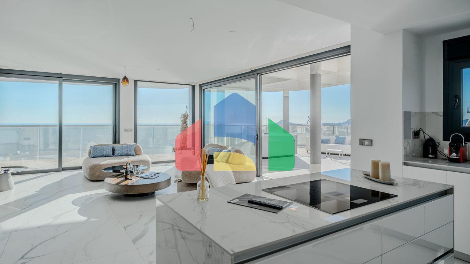 Премиум апартаменты в Sunset Cliffs — 29-й этаж