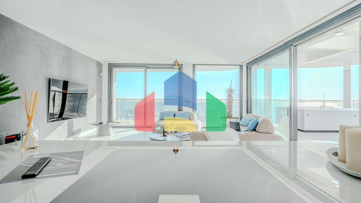 Премиум апартаменты в Sunset Cliffs — 29-й этаж