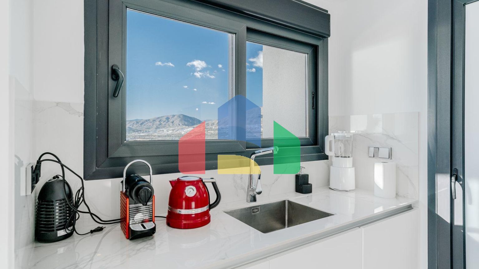 Премиум апартаменты в Sunset Cliffs — 29-й этаж