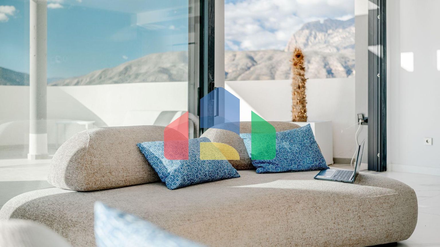 Премиум апартаменты в Sunset Cliffs — 29-й этаж