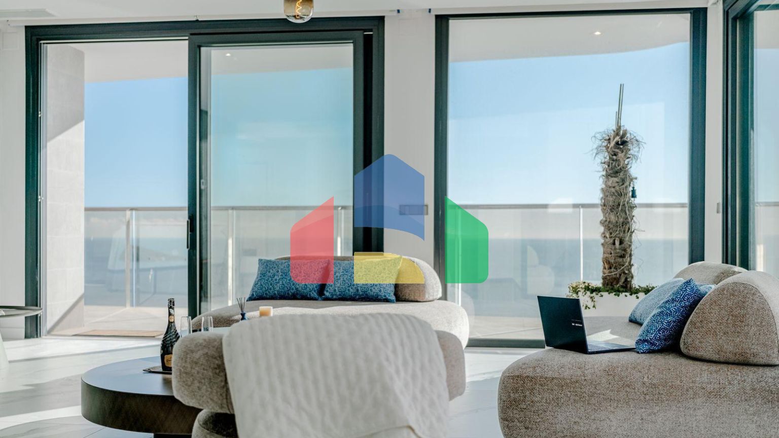 Премиум апартаменты в Sunset Cliffs — 29-й этаж