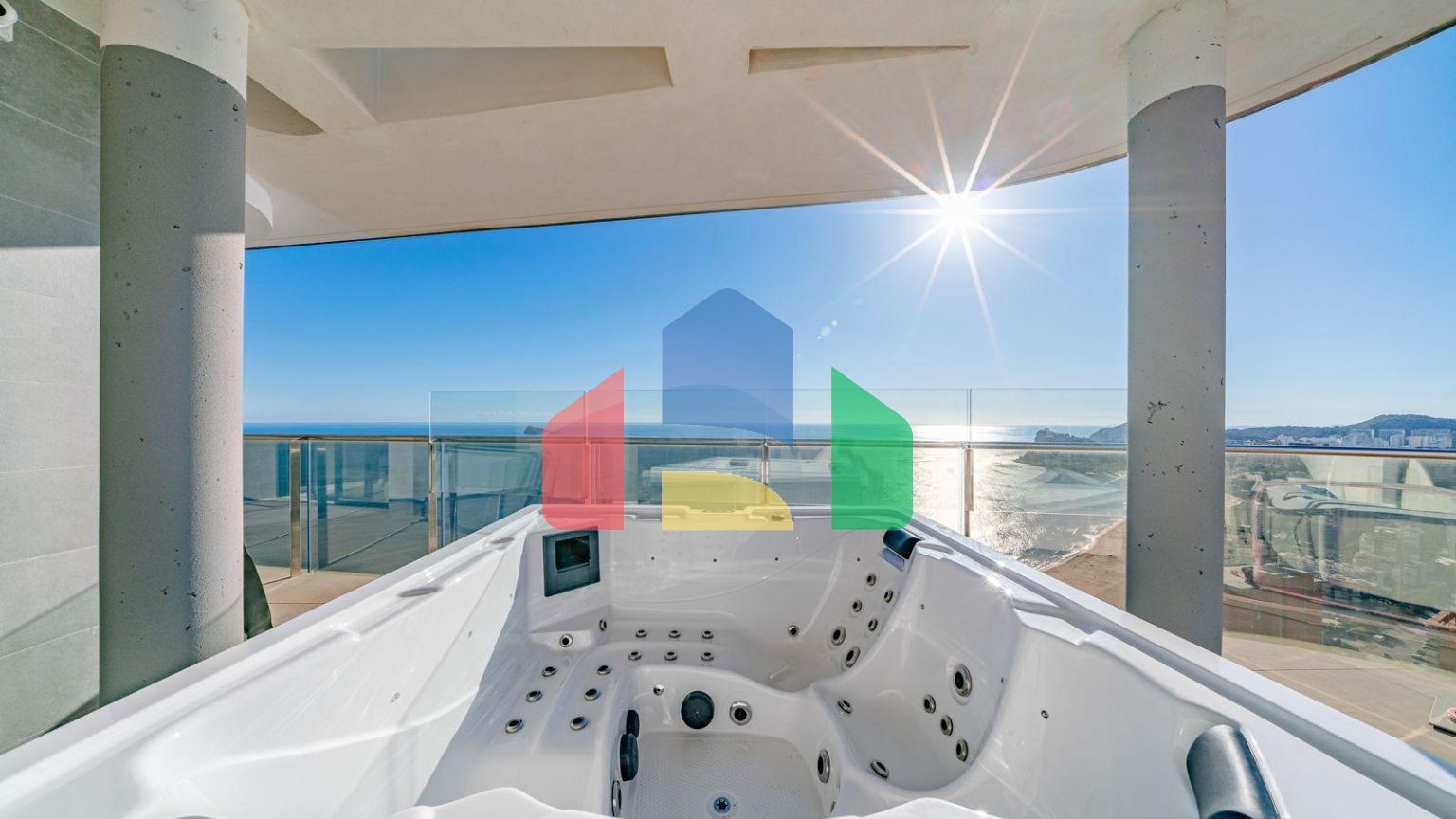 Премиум апартаменты в Sunset Cliffs — 29-й этаж