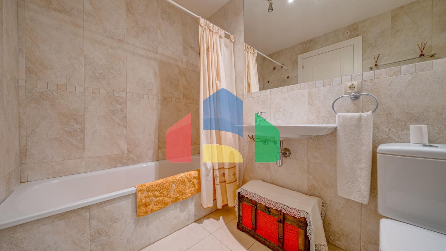 Светлая квартира с потрясающим видом на море