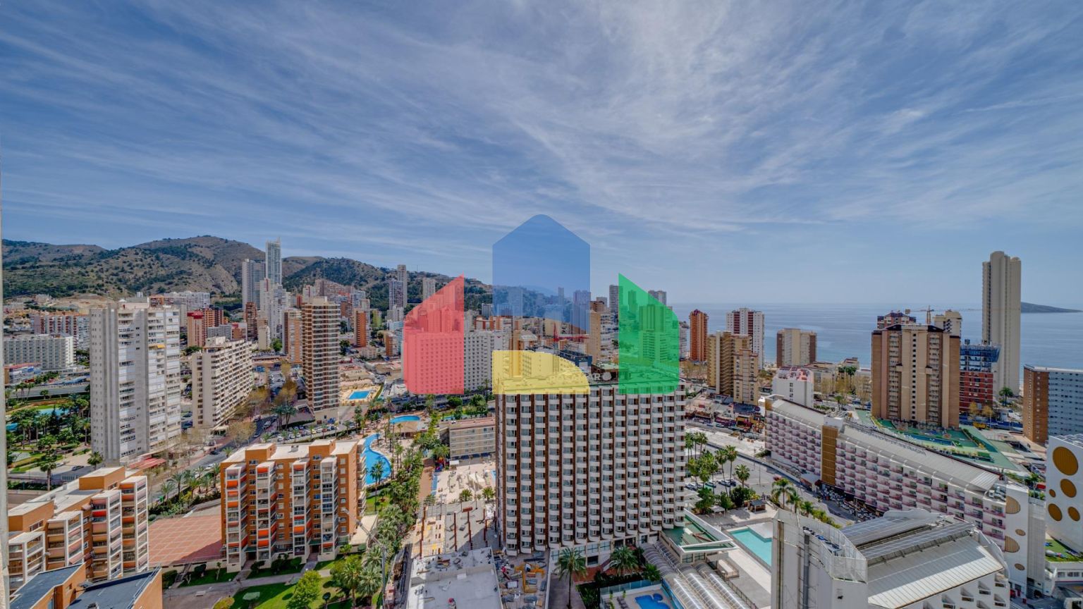 Светлая квартира с потрясающим видом на море