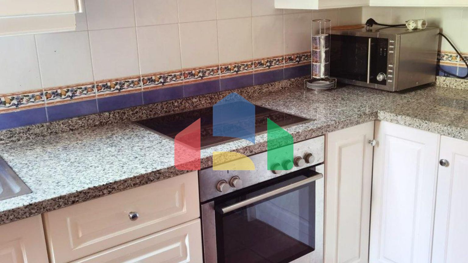 ОТЛИЧНЫЙ ДОМ В БЕНИДОРМЕ