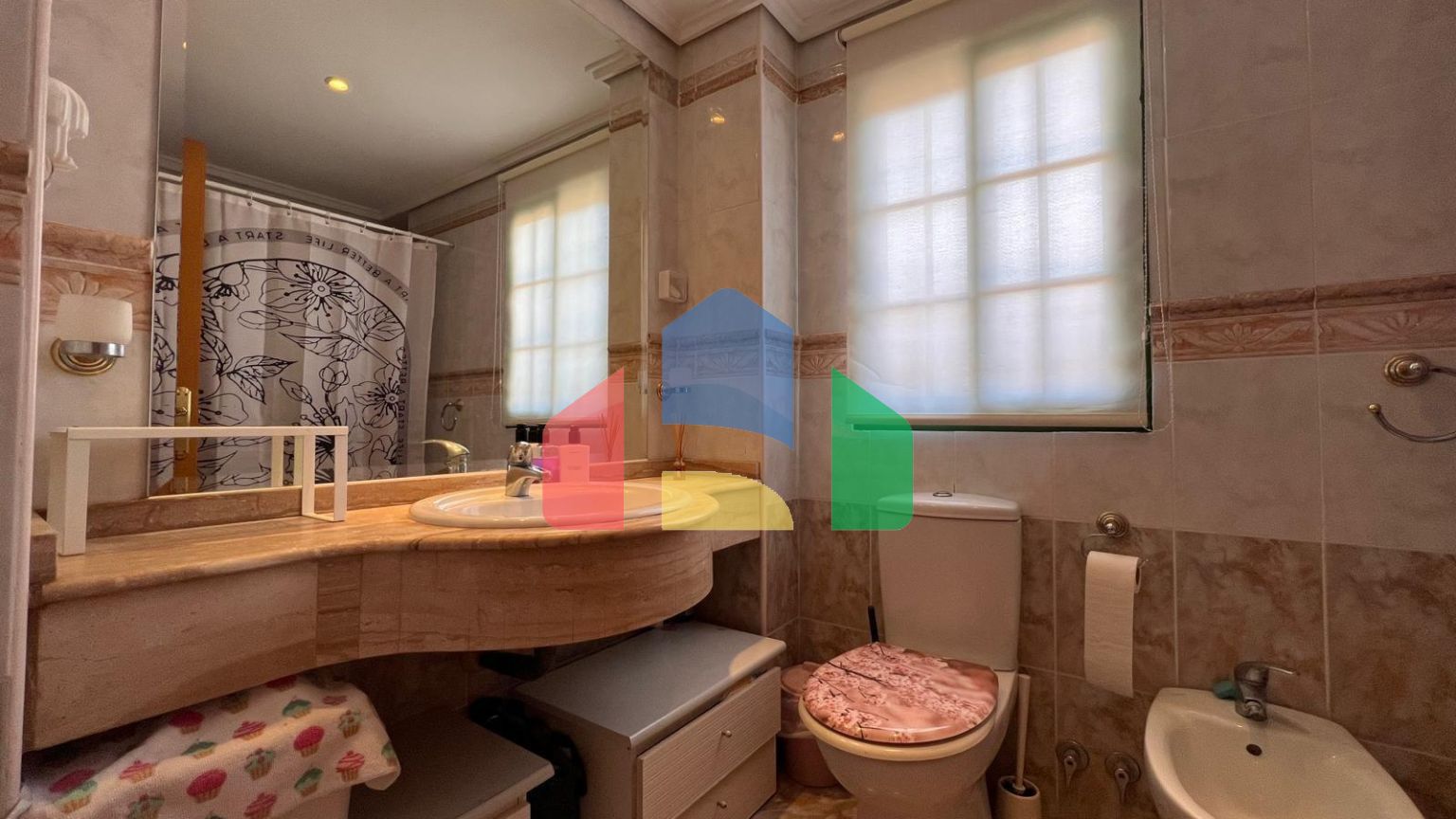 Вилла с бассейном и видами на горы и Бенидорм в районе Ринкон де Лойкс