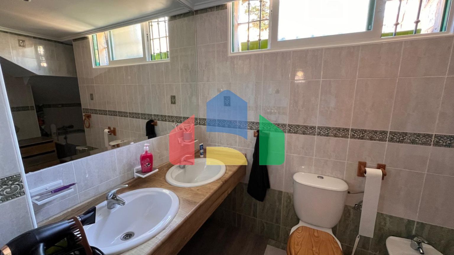 Вилла с бассейном и видами на горы и Бенидорм в районе Ринкон де Лойкс