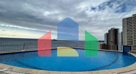 Красивые апартаменты с потрясающим видом на пляж Бенидорма!